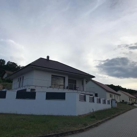 Ubytovani Sr Milovice  Ngoại thất bức ảnh